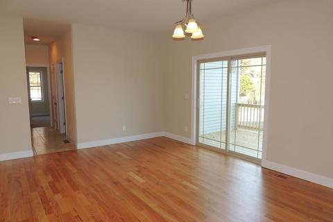 85 Elaine Cir, Springfield, MA 01109 photo 10