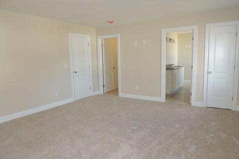 85 Elaine Cir, Springfield, MA 01109 photo 17