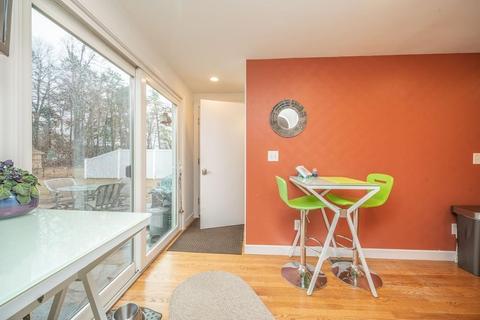 307 Arcadia Blvd, Springfield, MA 01118 photo 14