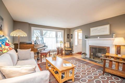 307 Arcadia Blvd, Springfield, MA 01118 photo 2