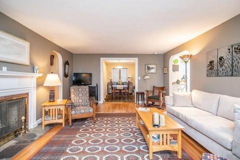 307 Arcadia Blvd, Springfield, MA 01118 photo 5