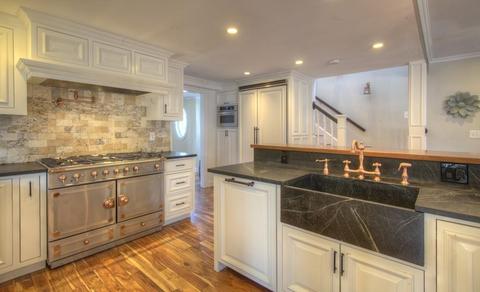 49 Fairview Ave, Reading, MA 01867 photo 3