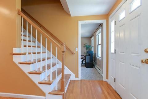 11 Eric Way, Dudley, MA 01571 photo 4