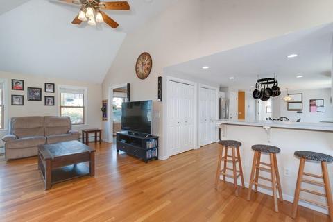 11 Eric Way, Dudley, MA 01571 photo 7