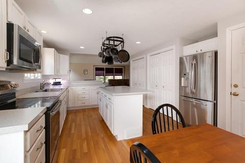 11 Eric Way, Dudley, MA 01571 photo 10