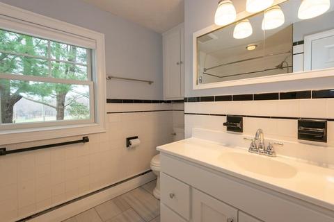 10 Warwick Ter, Marblehead, MA 01945 photo 16