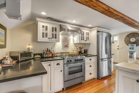 84 Front St, Marblehead, MA 01945 photo 9