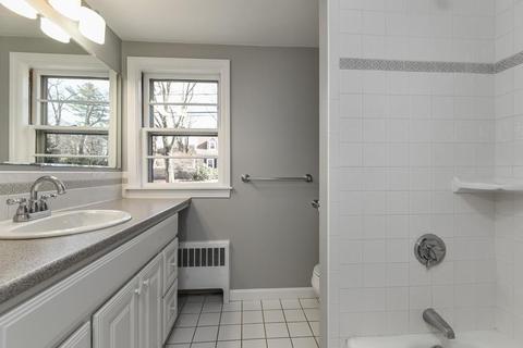 176 Greendale, Needham, MA 02494 photo 18