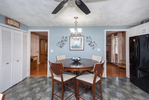 8 Bond Pl, Saugus, MA 01906 photo 5