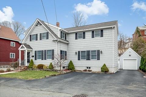 8 Bond Pl, Saugus, MA 01906 photo 2