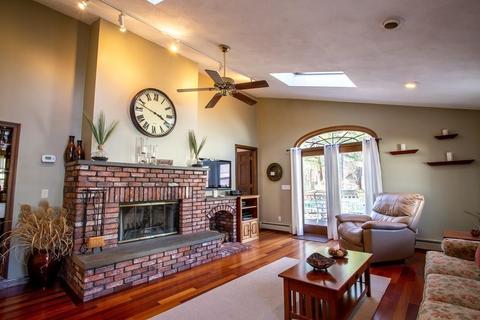 17 Franklin St, Reading, MA 01867 photo 13