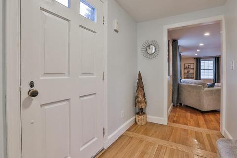 29 Keeling Rd, Wakefield, MA 01880 photo 2
