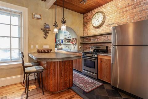 602 E 7th St, Boston, MA 02127 photo 4