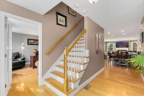 14 Marks Way, Maynard, MA 01754 photo 3