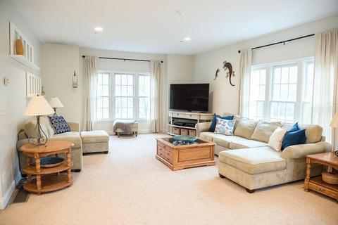 25 Ogunquit Rd, North Andover, MA 01845 photo 9