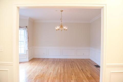 25 Ogunquit Rd, North Andover, MA 01845 photo 4