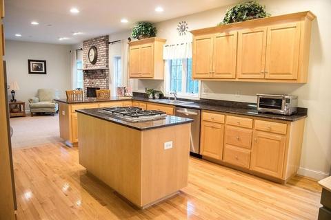 25 Ogunquit Rd, North Andover, MA 01845 photo 6