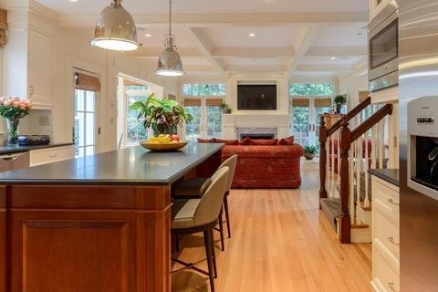 48 Abbott Rd, Wellesley, MA 02481 photo 4