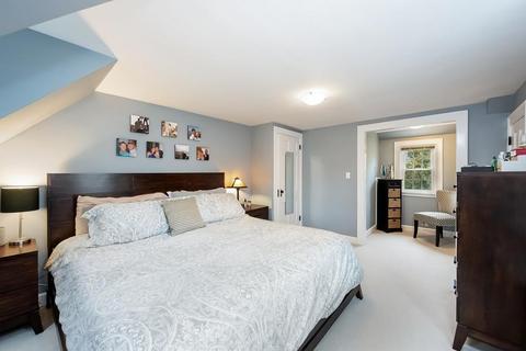549 Chestnut St, Needham, MA 02492 photo 8
