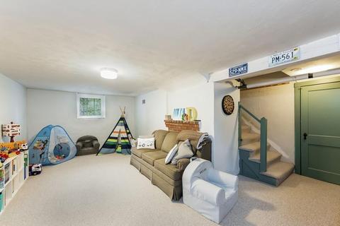 549 Chestnut St, Needham, MA 02492 photo 12
