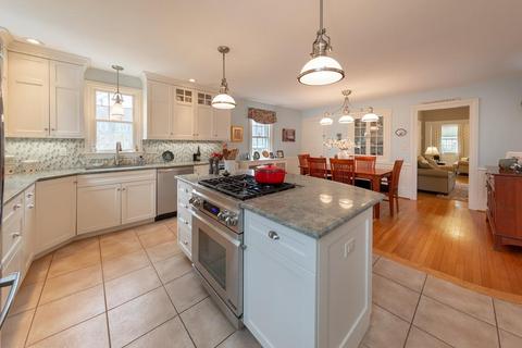 8 Walnut St, Fairhaven, MA 02719 photo 14