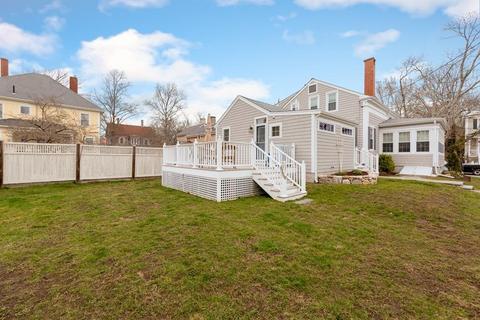 8 Walnut St, Fairhaven, MA 02719 photo 3