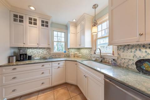 8 Walnut St, Fairhaven, MA 02719 photo 13