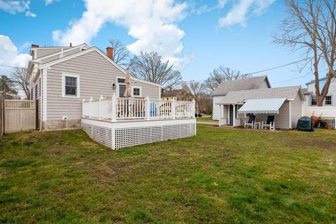 8 Walnut St, Fairhaven, MA 02719 photo 6
