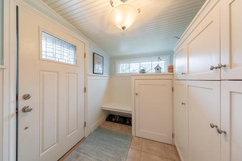 8 Walnut St, Fairhaven, MA 02719 photo 8
