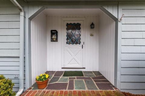60 Coronation Dr, Dedham, MA 02026 photo 4