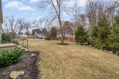 20 Harvard St, Webster, MA 01570 photo 4