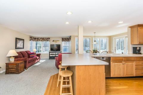 62 Whittier Rd, Reading, MA 01867 photo 6
