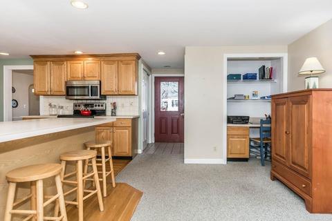 62 Whittier Rd, Reading, MA 01867 photo 4