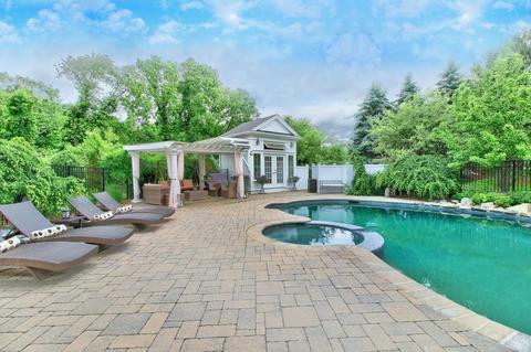 1015 High St, Dedham, MA 02026 photo 1
