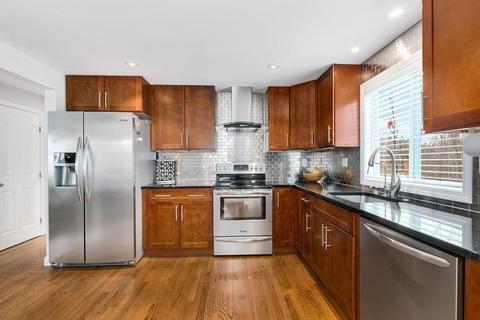 21 Summit Rd, Stoneham, MA 02180 photo 4