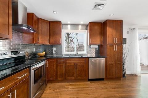 21 Summit Rd, Stoneham, MA 02180 photo 3