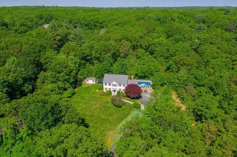 63 Blackstone St, Mendon, MA 01756 photo 2