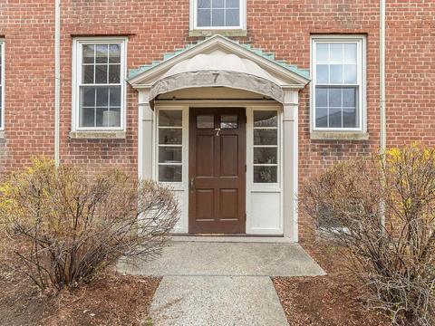 7 Lanark Rd #1, Brookline, MA 02445 photo 1