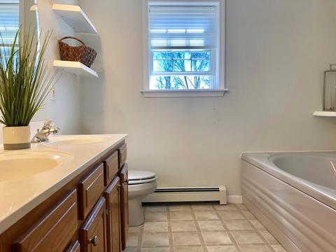 285 Heard St, Worcester, MA 01603 photo 16