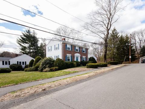 8 Parkland Rd, Needham, MA 02494 photo 2