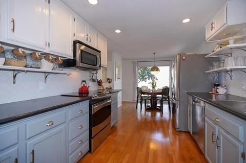 216 Irondequoit Rd, Franklin, MA 02038 photo 9