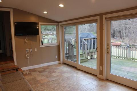 6 Scribner Rd, Peabody, MA 01960 photo 9