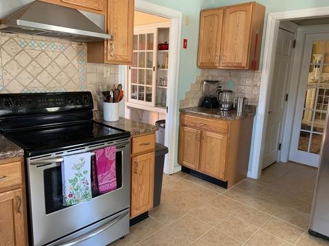 1506 Wilbraham Rd, Springfield, MA 01119 photo 2