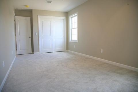 266 Naismith St, Springfield, MA 01104 photo 21