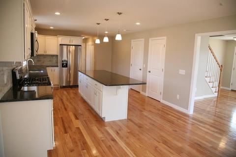 266 Naismith St, Springfield, MA 01104 photo 5