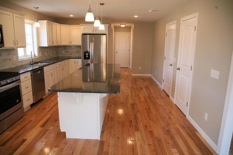 266 Naismith St, Springfield, MA 01104 photo 6