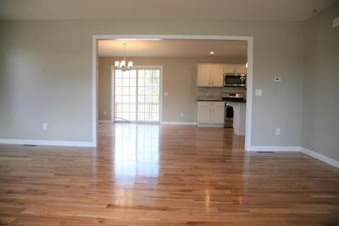 266 Naismith St, Springfield, MA 01104 photo 12