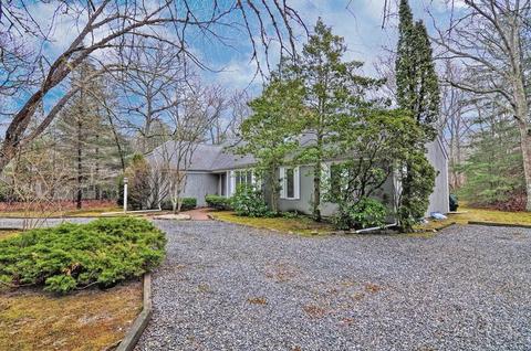 190 Glenneagle Dr, Mashpee, MA 02649 photo 1