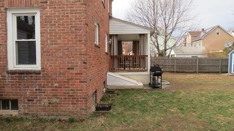 17 Vail St, Springfield, MA 01118 photo 7