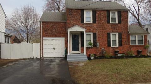 17 Vail St, Springfield, MA 01118 photo 2